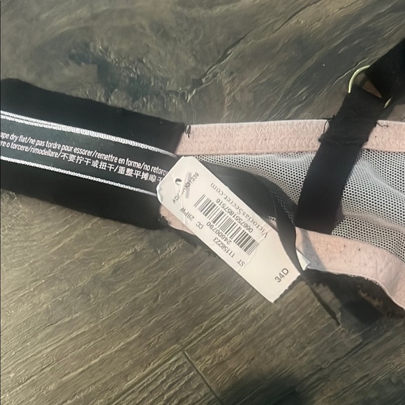 NWT Victorias secret Black and pink Bra 34D - Picture 4 of 5